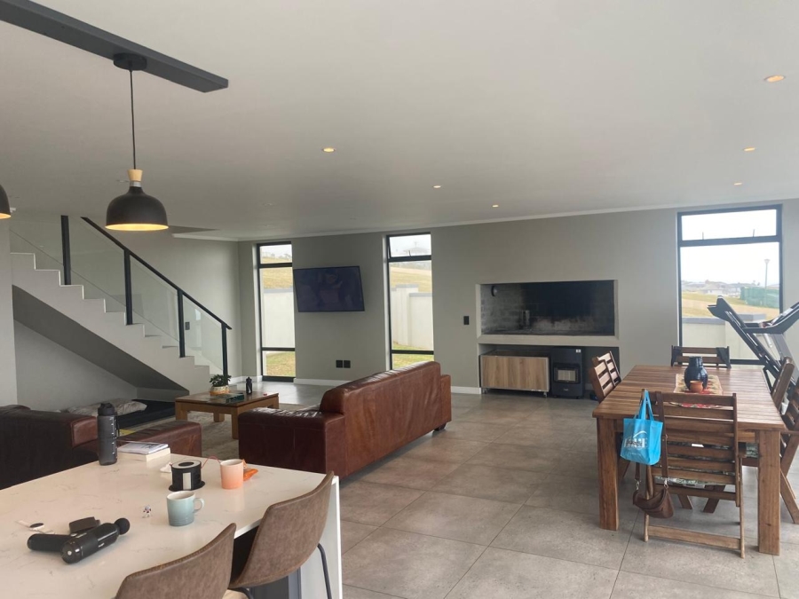 4 Bedroom Property for Sale in Le Grand Golf Estate Western Cape